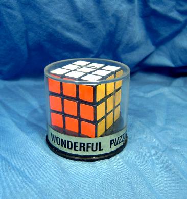 001_ Wonderful Puzzler Mini cube