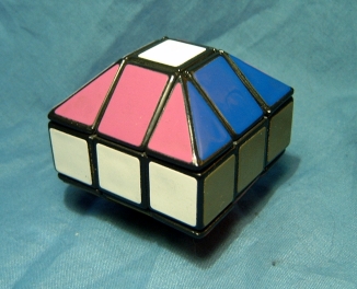 021 Pillow (Flying Saucer) cube
