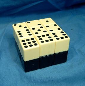 009 Rubik's Domino  Spindle version 1982